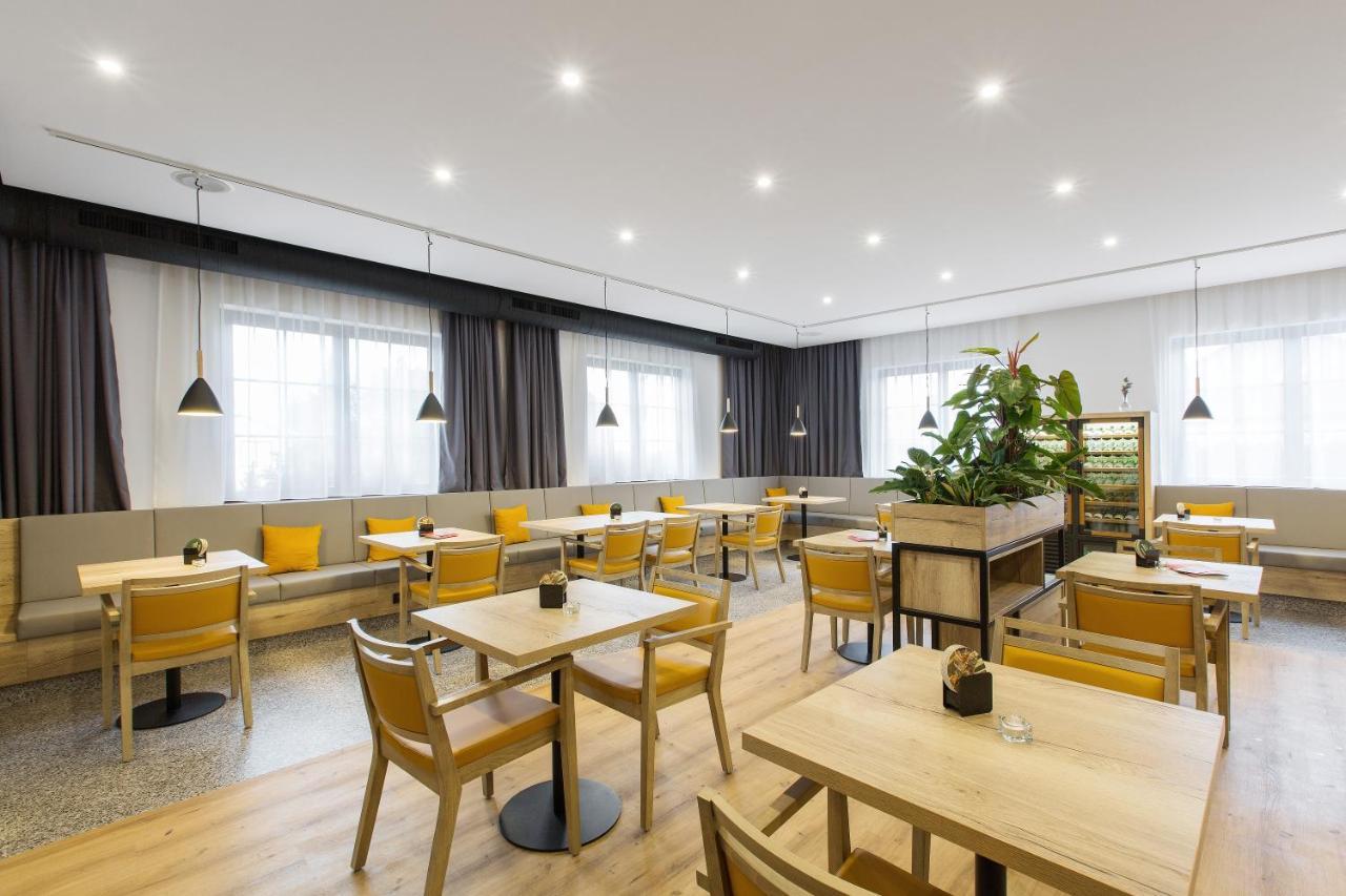 Hotel Restovna Jíloviště Zewnętrze zdjęcie