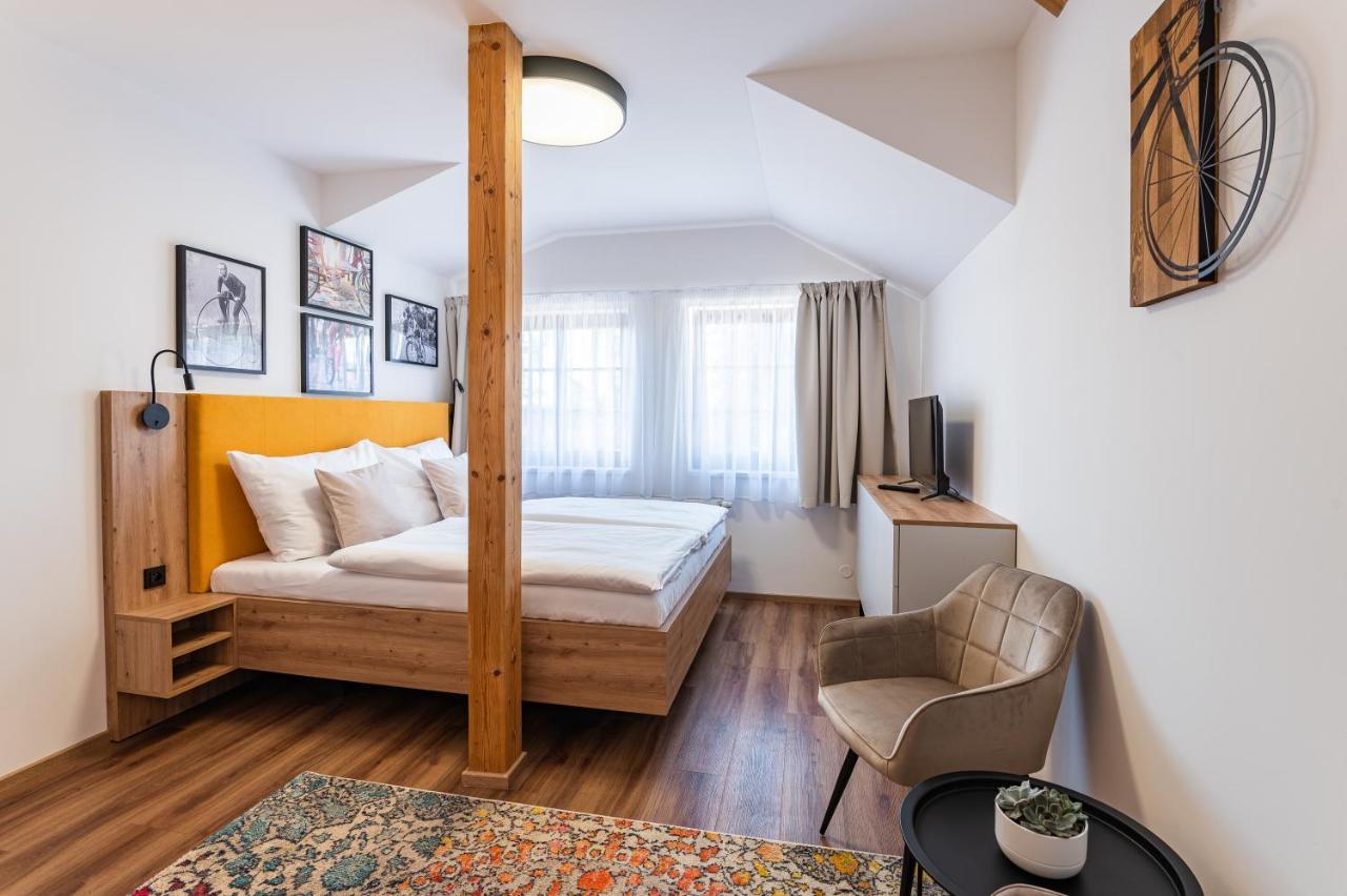 Hotel Restovna Jíloviště Zewnętrze zdjęcie