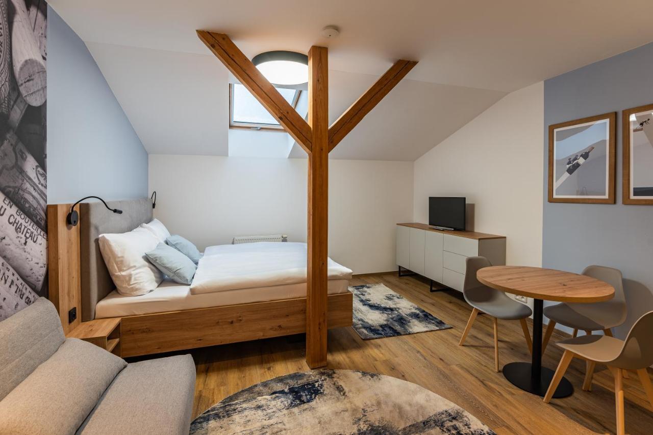 Hotel Restovna Jíloviště Zewnętrze zdjęcie