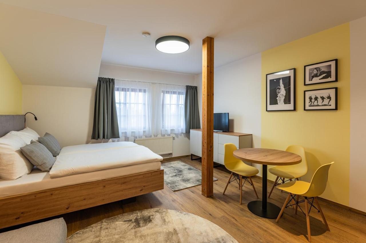 Hotel Restovna Jíloviště Zewnętrze zdjęcie